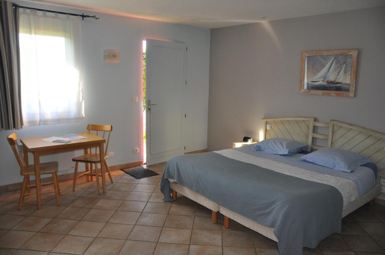 Chambre D'Hotes De L'Estuaire La Rivière-Saint-Sauveur Екстериор снимка